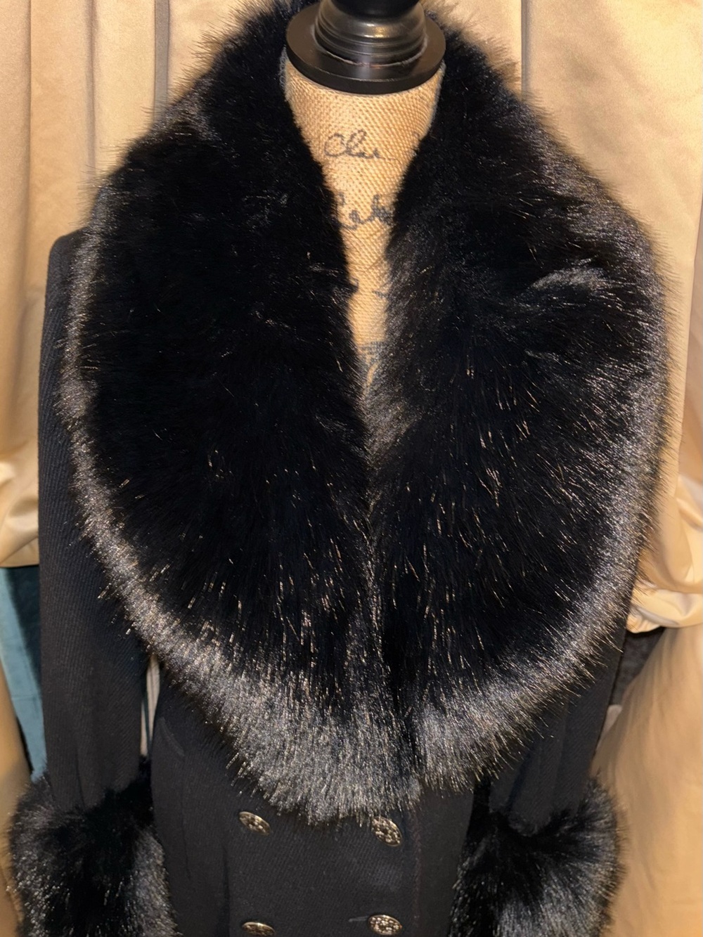 ❄️TALBOTS❄️WOOL DOUBLE BREASTED TRENCH❄️FUR COLLAR/CUFFS - Picture 8 of 11
